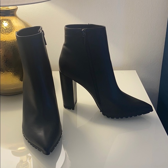 BNWT Signal black booties 🖤 - Picture 5 of 6